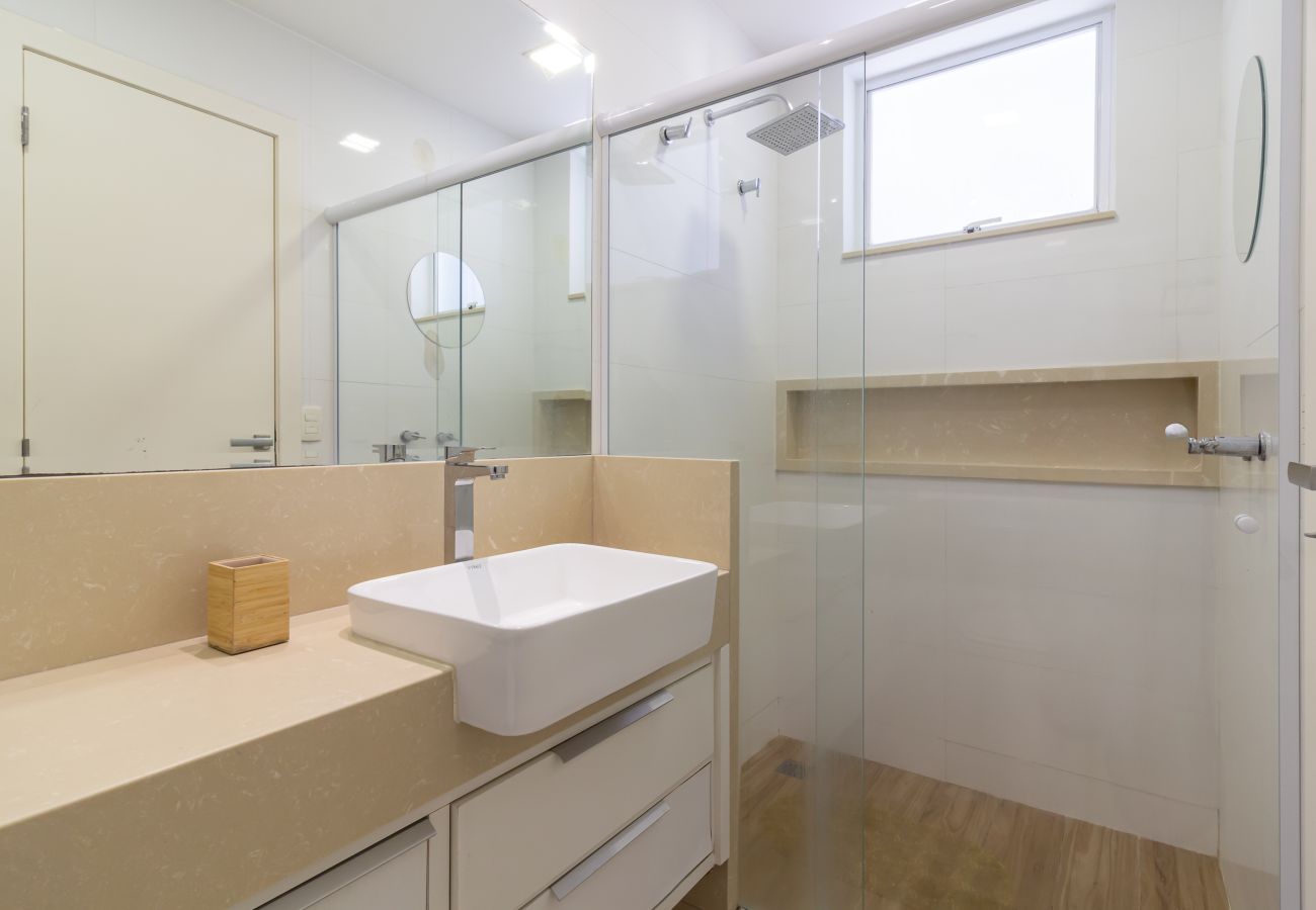 Apartamento em Rio de Janeiro - Apartamento em Copacabana a 3 minutos da Praia | NSC602