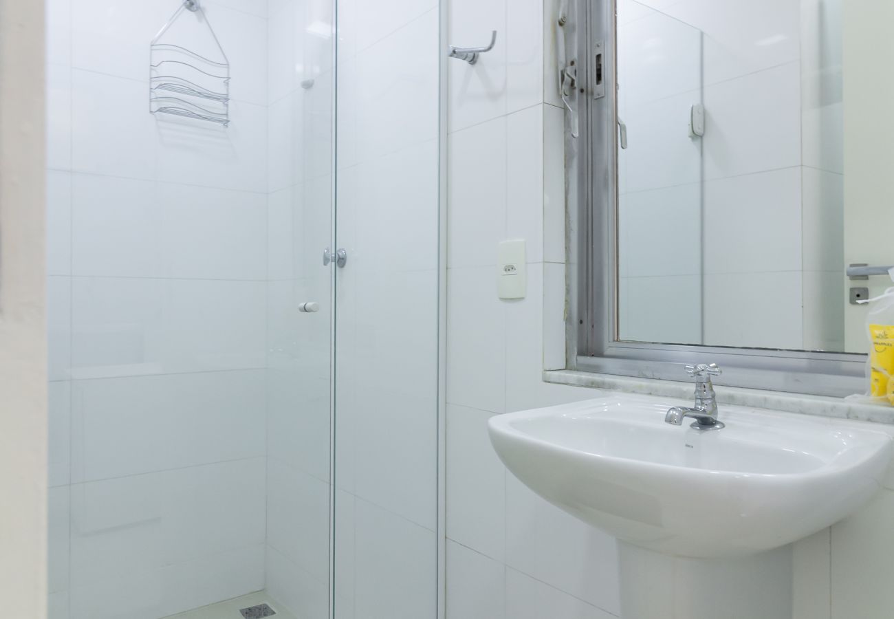 Apartamento em Rio de Janeiro - Apartamento em Copacabana a 3 minutos da Praia | NSC602