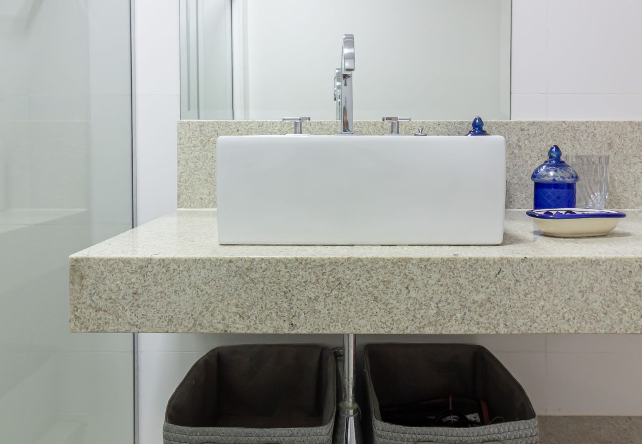 Apartamento em Rio de Janeiro - Refúgio em Copacabana a 5min da praia | NSC1102 