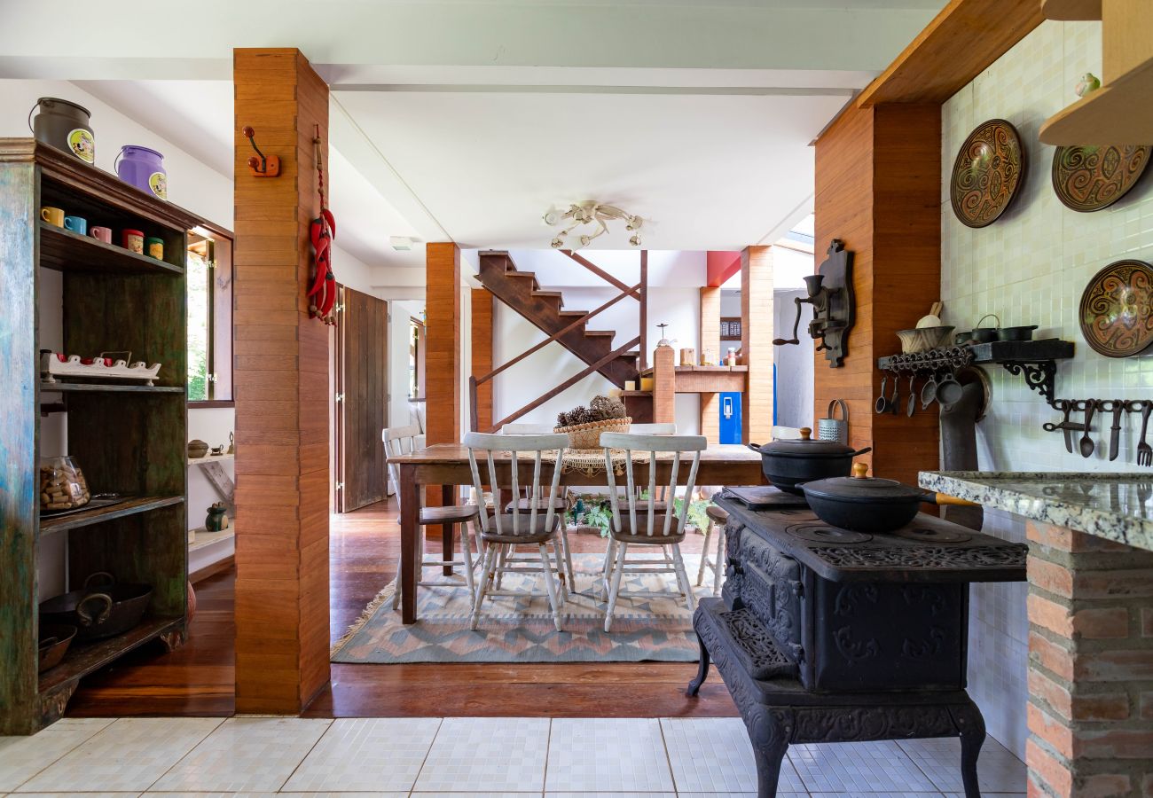 Casa em Miguel Pereira - Refúgio Perfeito em Miguel Pereira | AND61