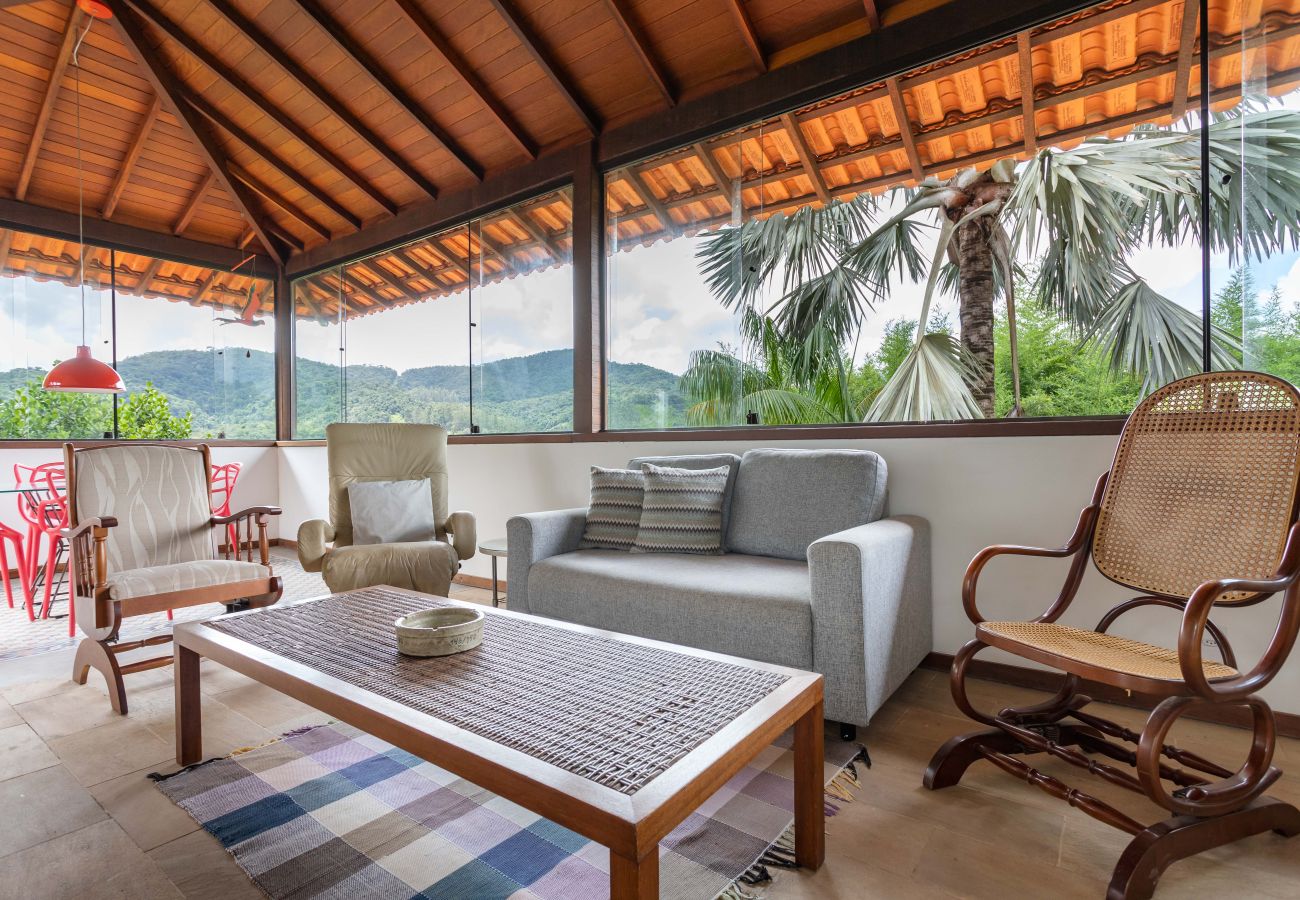 Casa em Miguel Pereira - Refúgio Perfeito em Miguel Pereira | AND61