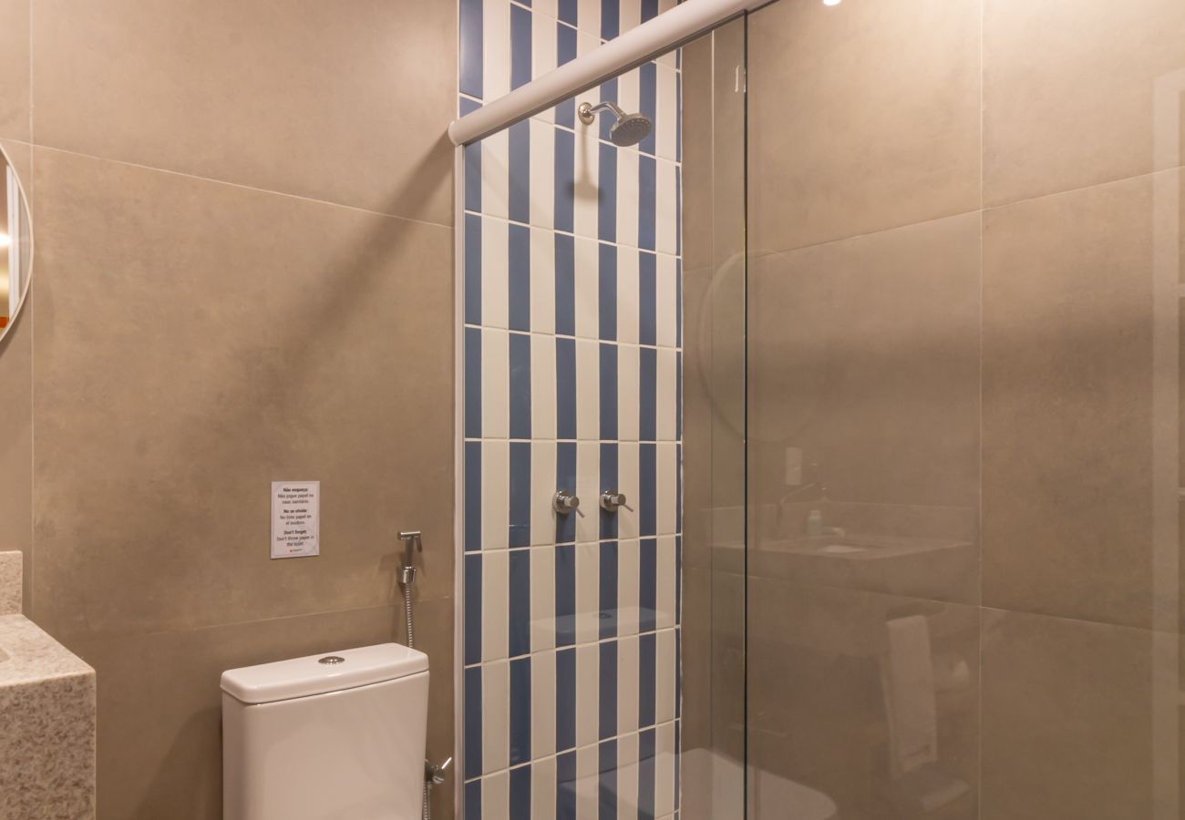 Apartamento em Rio de Janeiro - Refúgio a Poucos Passos de Praia de Copacabana | Q15